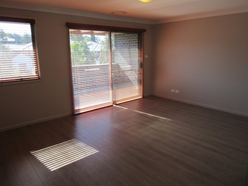 31 Hugh Terrace, Middleton Grange NSW 2171