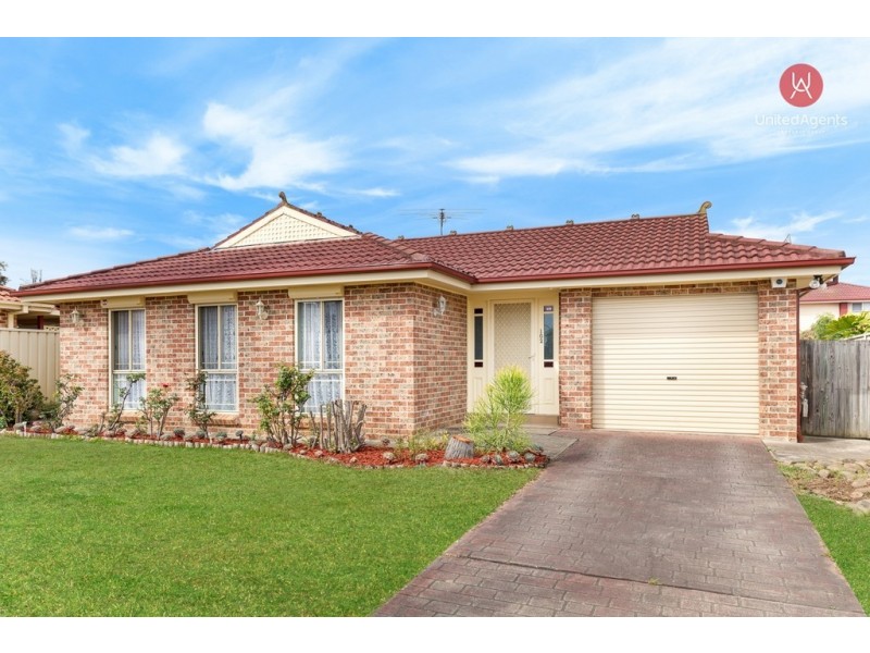 102 Falcon Circuit, Green Valley NSW 2168