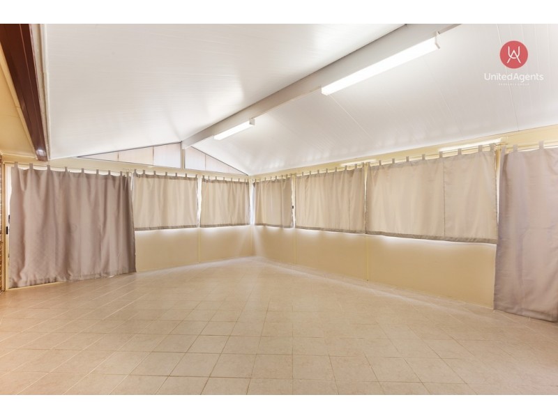 102 Falcon Circuit, Green Valley NSW 2168