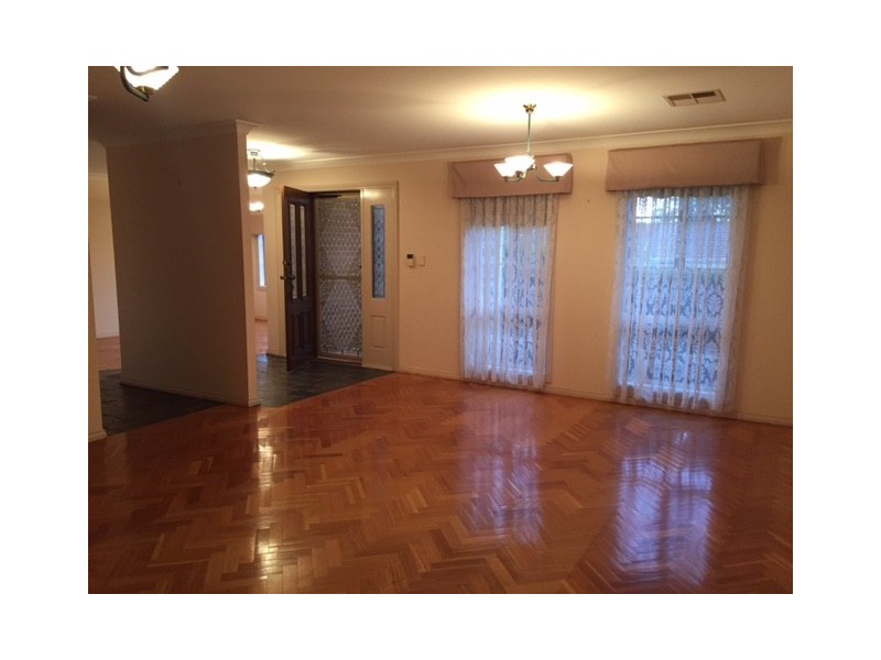 West Hoxton NSW 2171