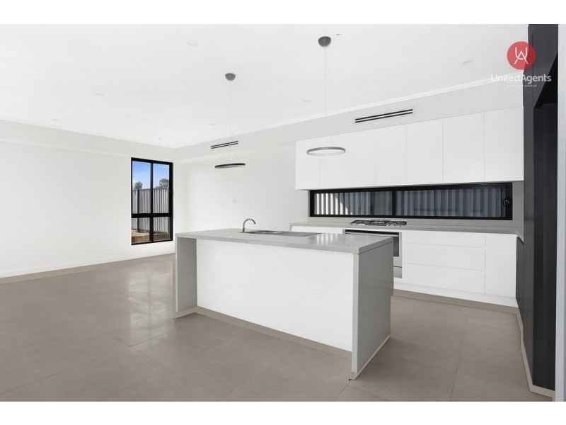 21 Kingsbury Road, Edmondson Park NSW 2174