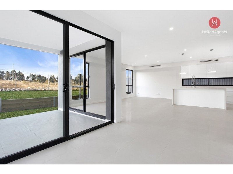 21 Kingsbury Road, Edmondson Park NSW 2174