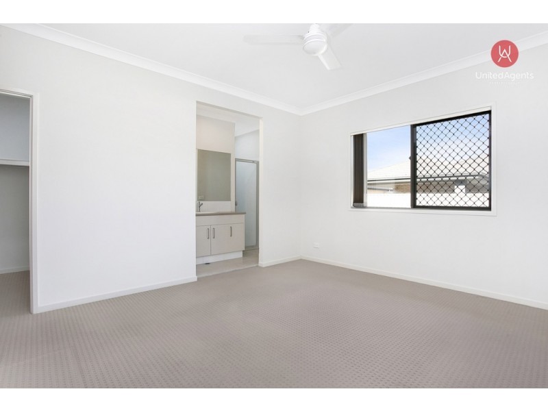 14 Hindle street, Oran Park NSW 2570