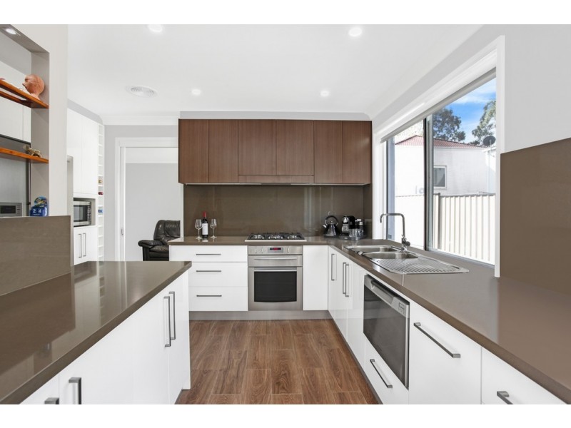 8 Cayley Place, Horningsea Park NSW 2171