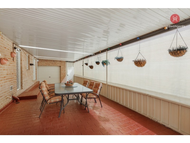 16 Bridport Close, West Hoxton NSW 2171