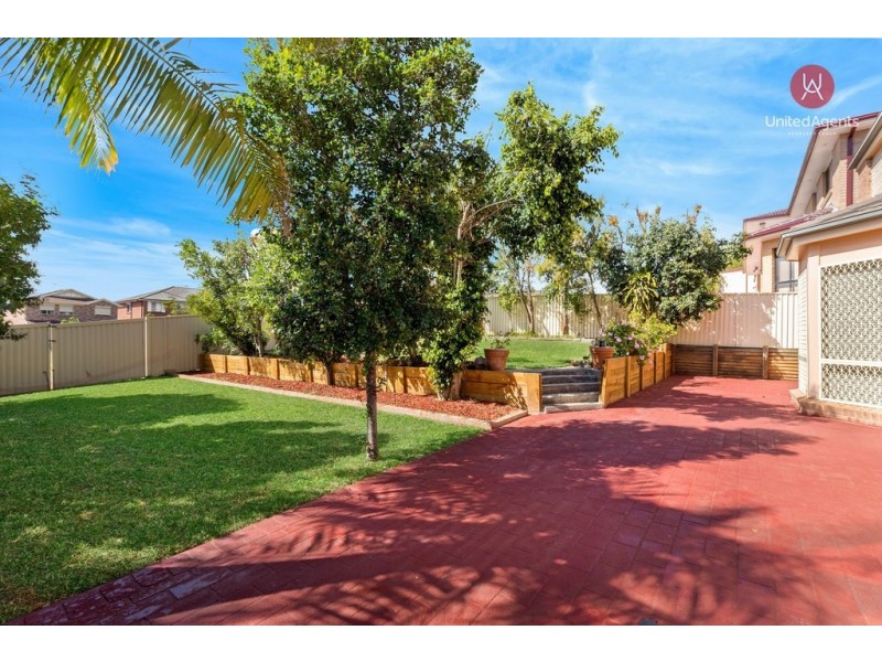 16 Bridport Close, West Hoxton NSW 2171