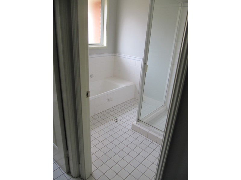 Wattle Grove NSW 2173