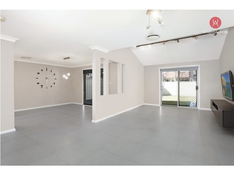 5 Saxon Place, Cecil Hills NSW 2171