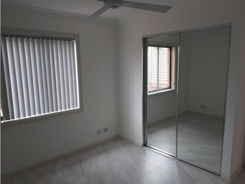 Edensor Park NSW 2176