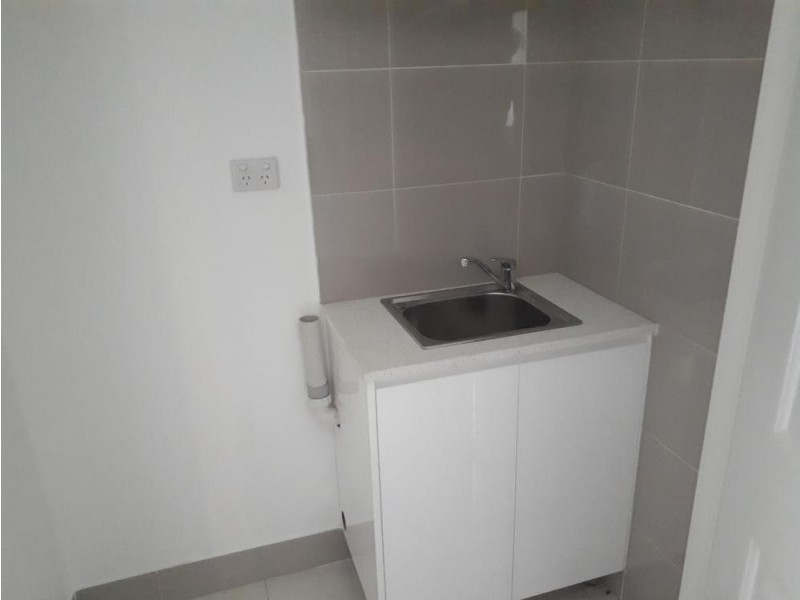 Edensor Park NSW 2176