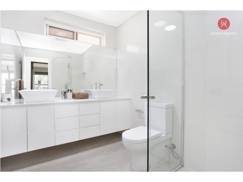 9 Shelley Place, Wetherill Park NSW 2164
