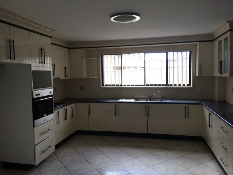 West Hoxton NSW 2171