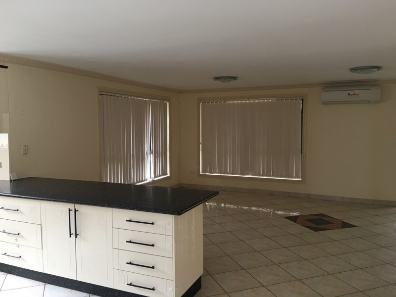 West Hoxton NSW 2171