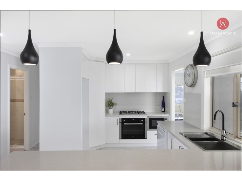 9 Lavender Close, Casula NSW 2170