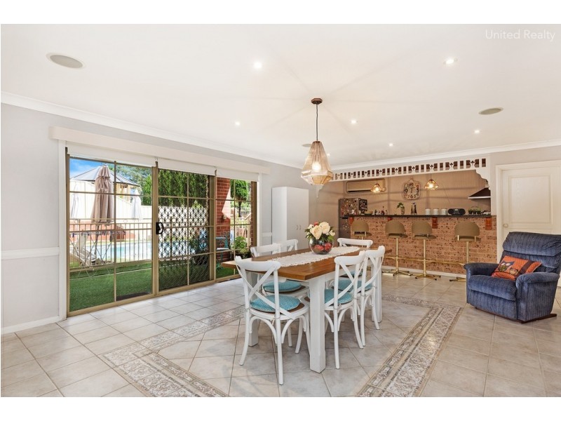 11 Mathew Place, West Hoxton NSW 2171