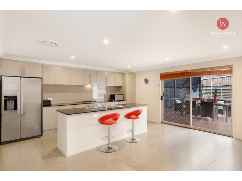 21 Hugh Terrace, Middleton Grange NSW 2171