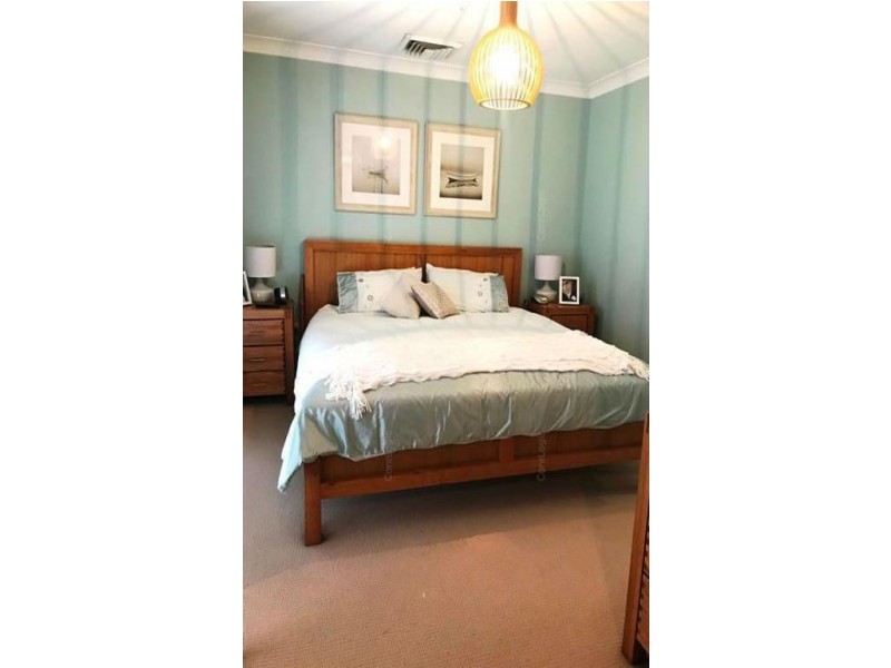 West Hoxton NSW 2171