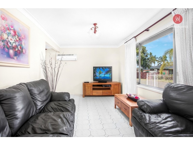 11 Aberdeen Street, Bossley Park NSW 2176