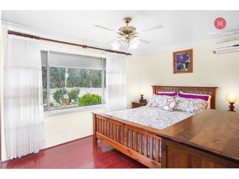 11 Aberdeen Street, Bossley Park NSW 2176