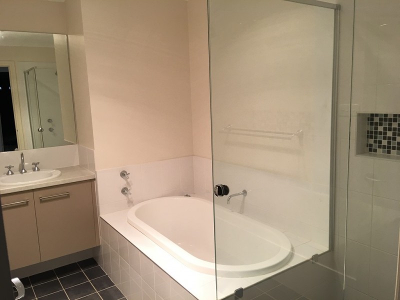 Carnes Hill NSW 2171