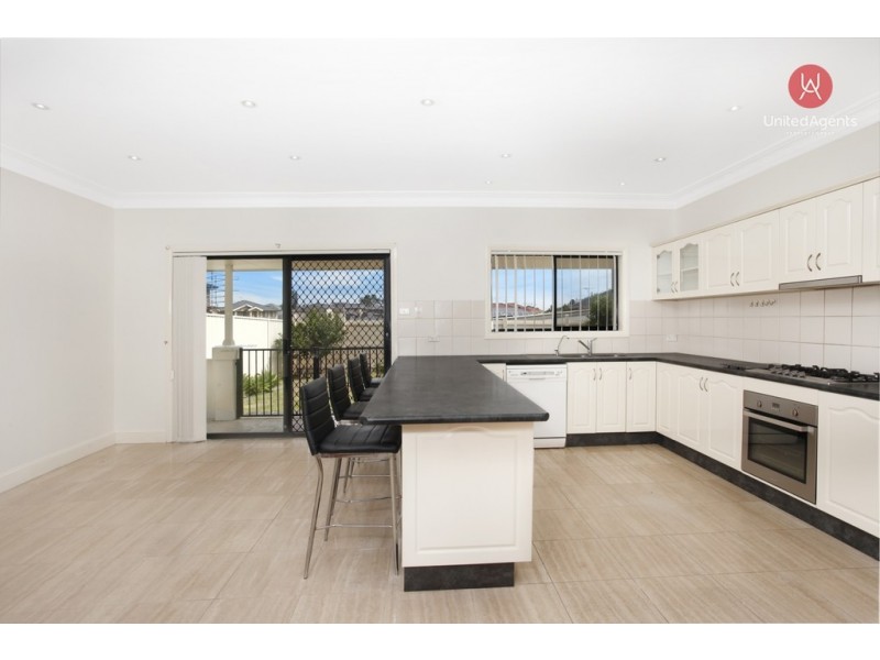 10 Lamattina Place, Green Valley NSW 2168