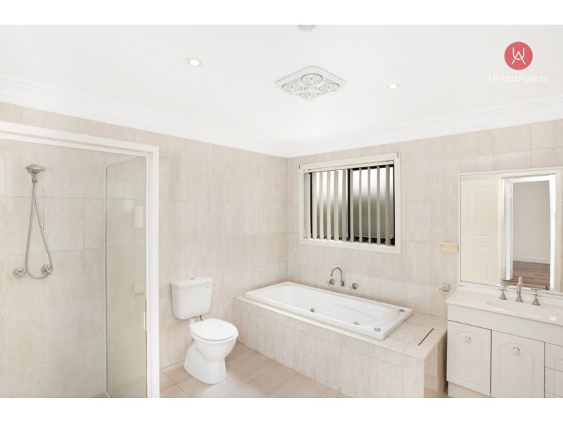 10 Lamattina Place, Green Valley NSW 2168