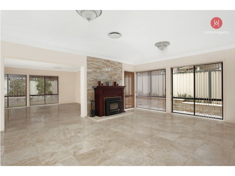 4 Dovedale Close, Glen Alpine NSW 2560