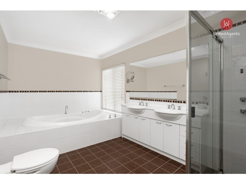 4 Dovedale Close, Glen Alpine NSW 2560