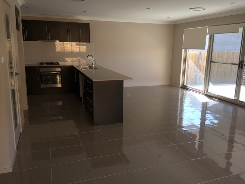 25 Percival Avenue, Middleton Grange NSW 2171