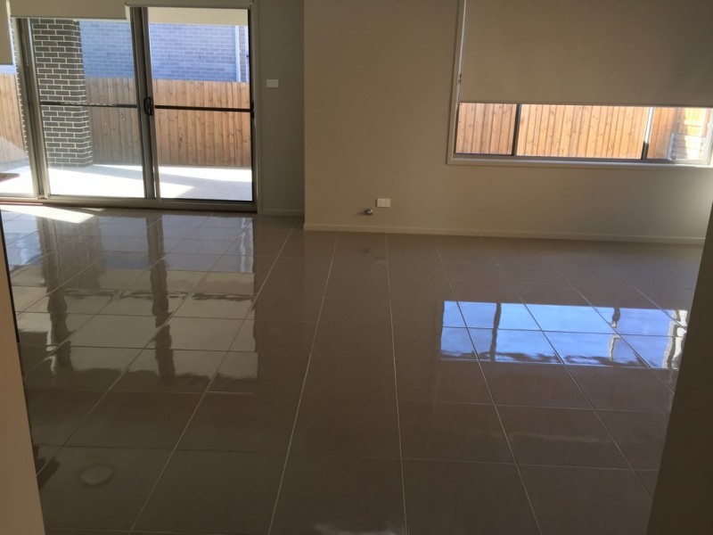 25 Percival Avenue, Middleton Grange NSW 2171