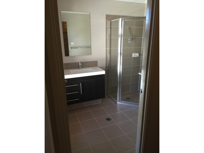 25 Percival Avenue, Middleton Grange NSW 2171