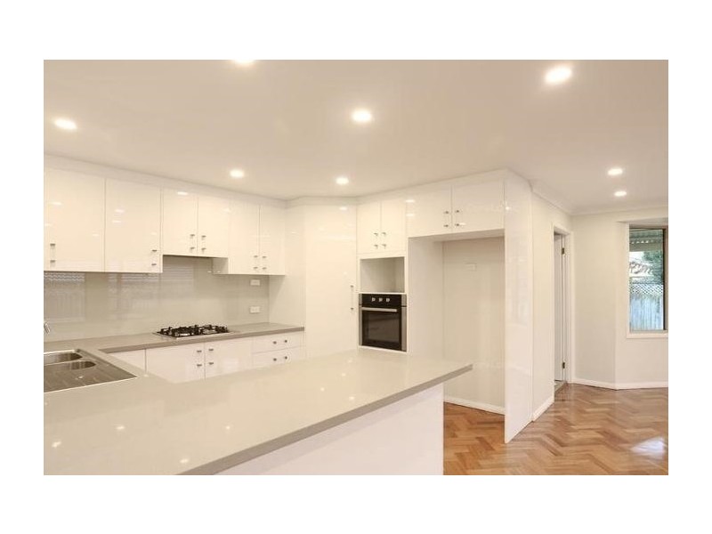 8 Gungarlin Drive, Horningsea Park NSW 2171