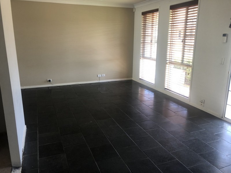 28 Coonawarra Street, Edensor Park NSW 2176