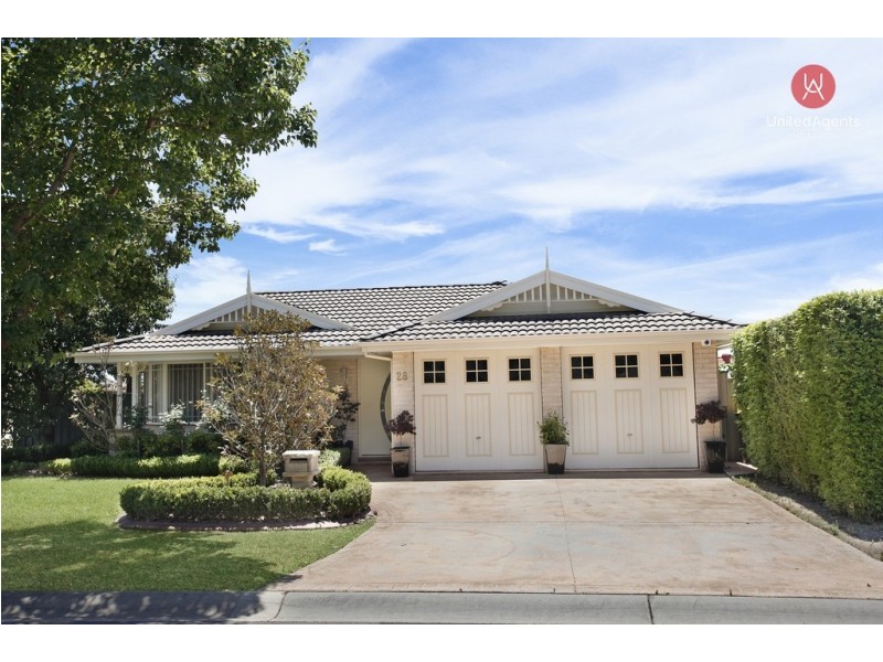 28 Binnaway Avenue, Hoxton Park NSW 2171