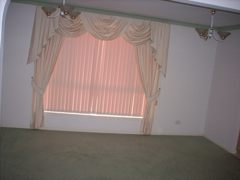 85 EDINBURGH CIRCUIT, Cecil Hills NSW 2171