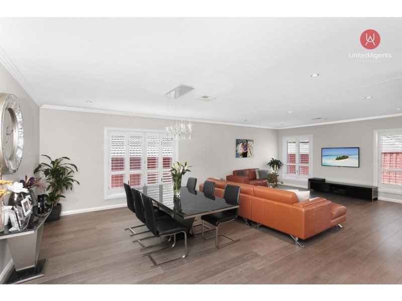 135 Middleton Drive, Middleton Grange NSW 2171