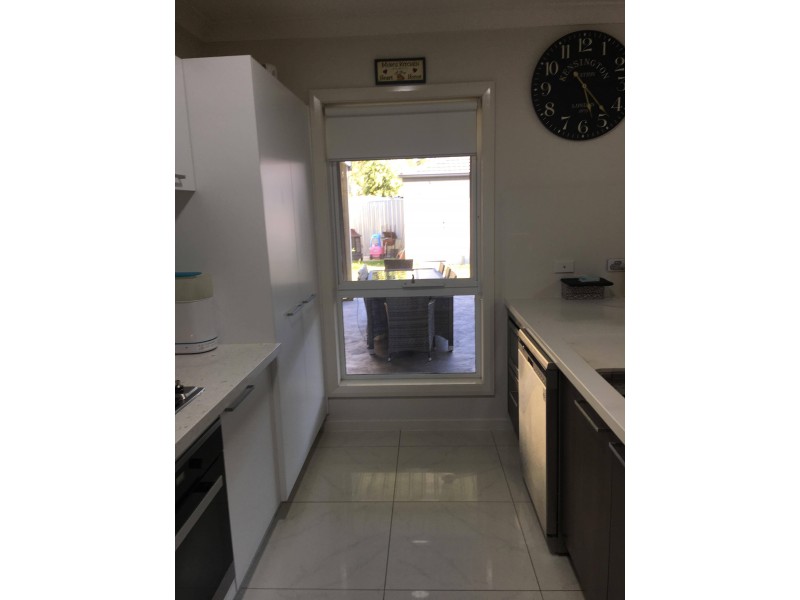 185 Middleton Drive, Middleton Grange NSW 2171