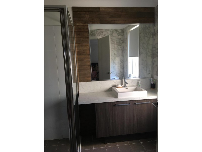 185 Middleton Drive, Middleton Grange NSW 2171