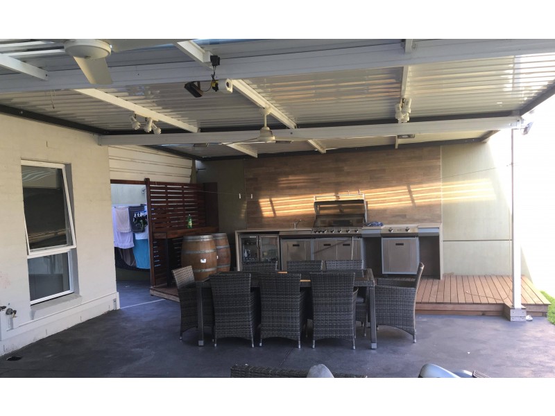 185 Middleton Drive, Middleton Grange NSW 2171