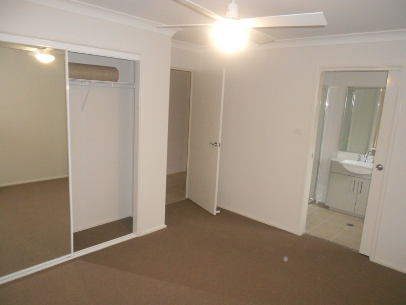 26 Affleck Gardens, Middleton Grange NSW 2171