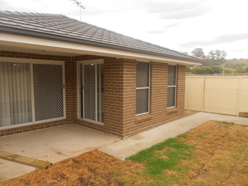 26 Affleck Gardens, Middleton Grange NSW 2171