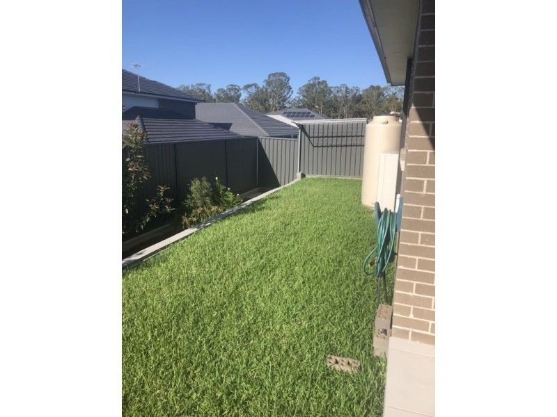 33 Aqueduct Street, Leppington NSW 2179