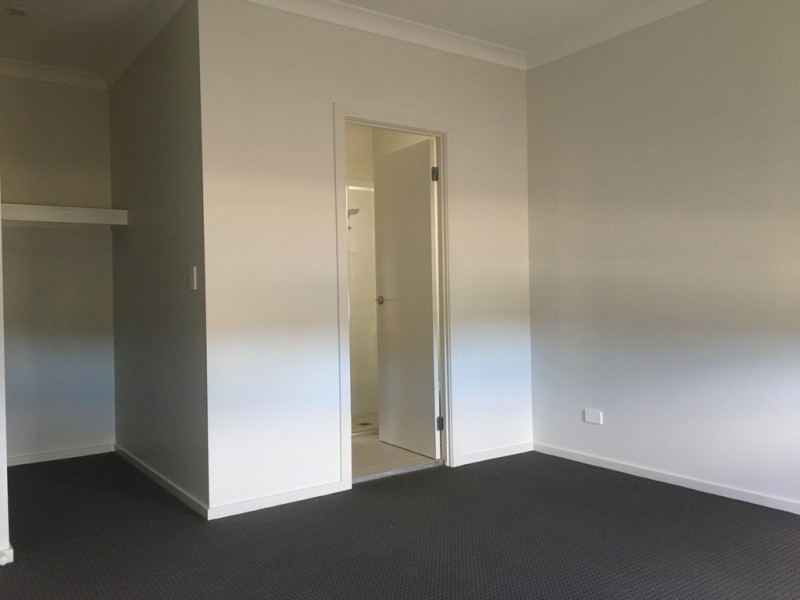 33 Aqueduct Street, Leppington NSW 2179