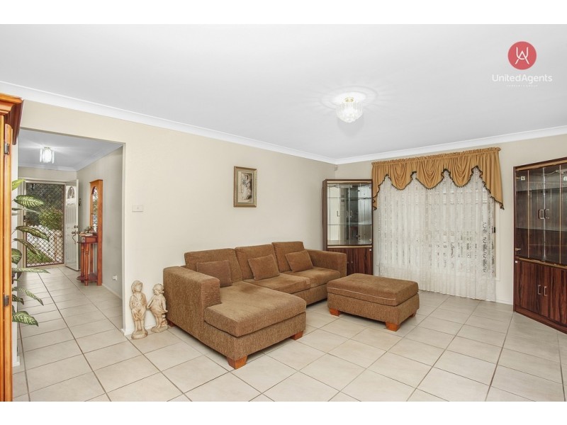 17 Coffs Harbour Avenue, Hoxton Park NSW 2171