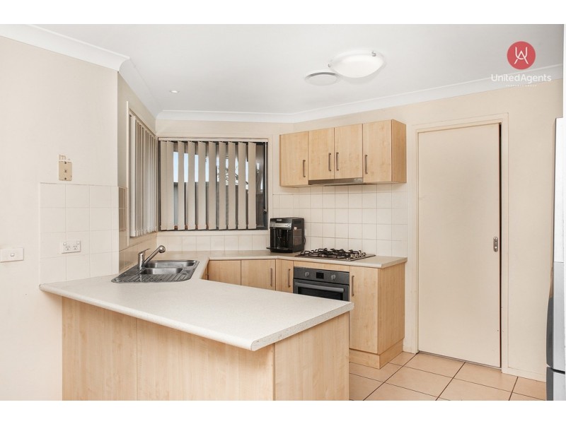74 Coffs Harbour Avenue, Hoxton Park NSW 2171