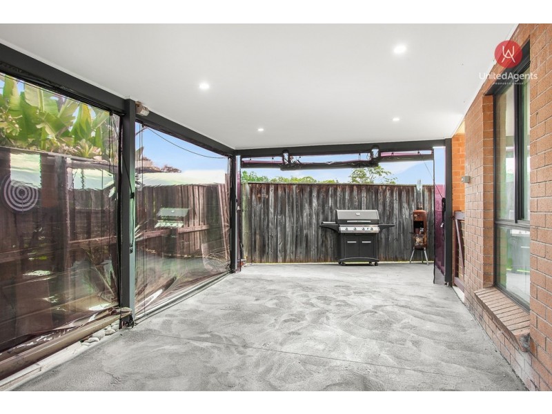 74 Coffs Harbour Avenue, Hoxton Park NSW 2171
