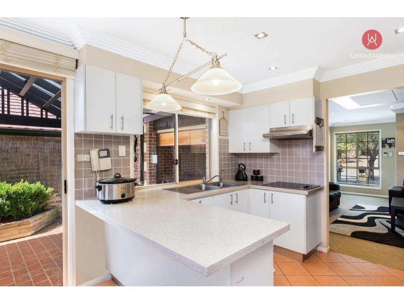 5 Verge Place, West Hoxton NSW 2171