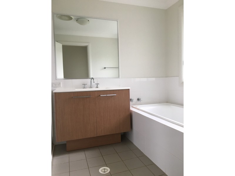 36 Truscott Avenue, Middleton Grange NSW 2171