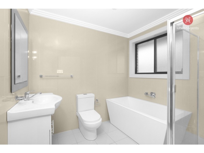 1A Hobler Avenue, West Hoxton NSW 2171