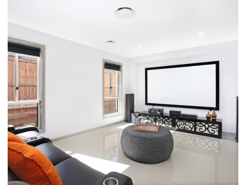 28 Mary Wade Place, Carnes Hill NSW 2171